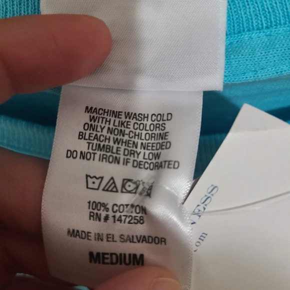 NWT Simply Southern Flip Flops and Dunes T-Shirt 100% Cotton Size Medium - Picture 6 of 6